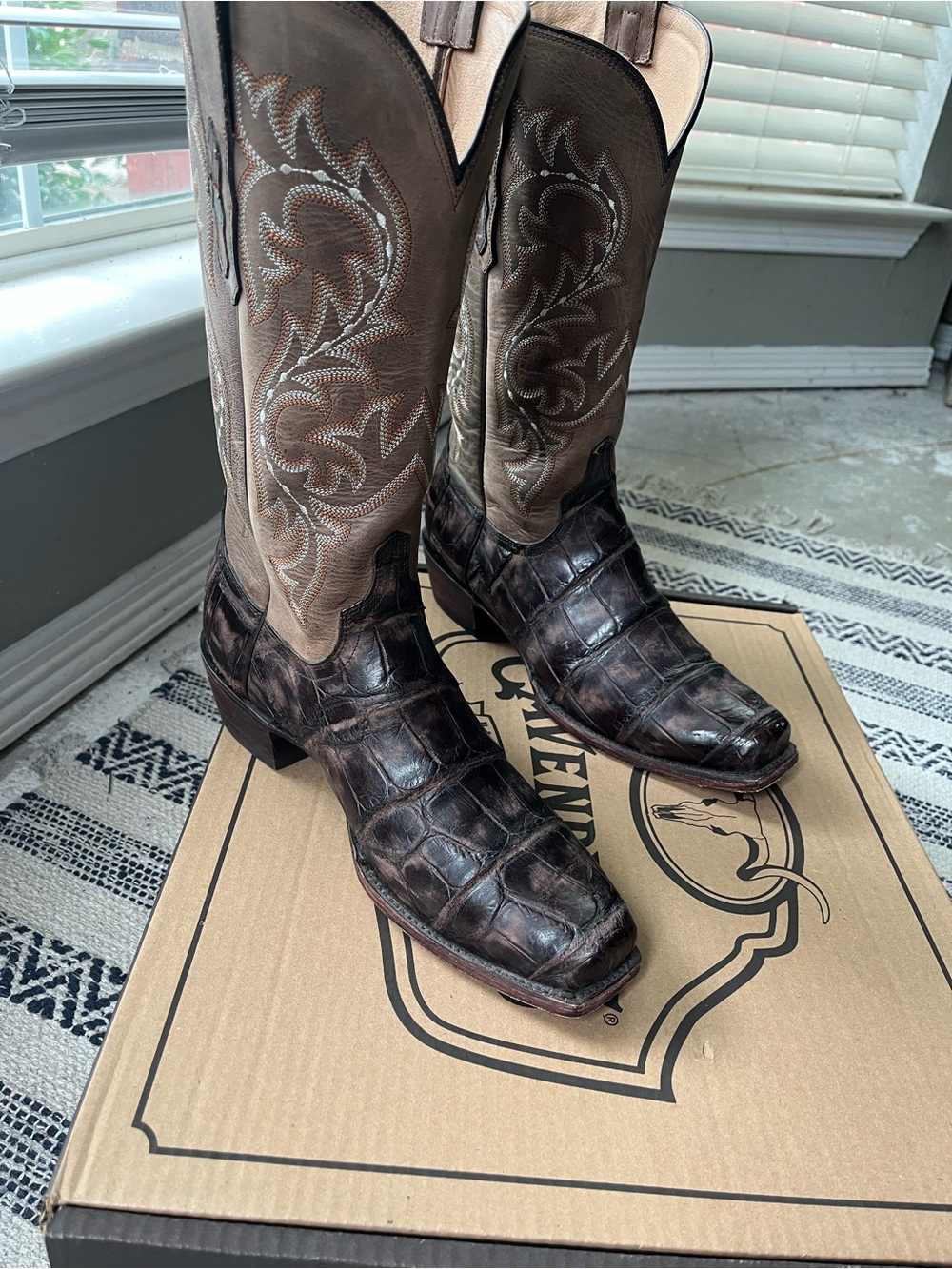 Lucchese alligator Burke boots 8.5D - Picture 3 of 10